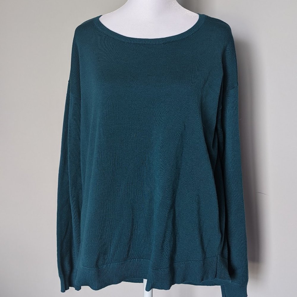 Cable & Gauge Zipper Back Pullover Sweater